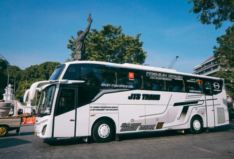 Sewa Bus Solo Yogyakarta