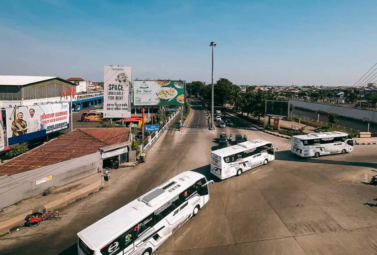 Sewa Bus SR3 Solo Terjangkau dan Nyaman