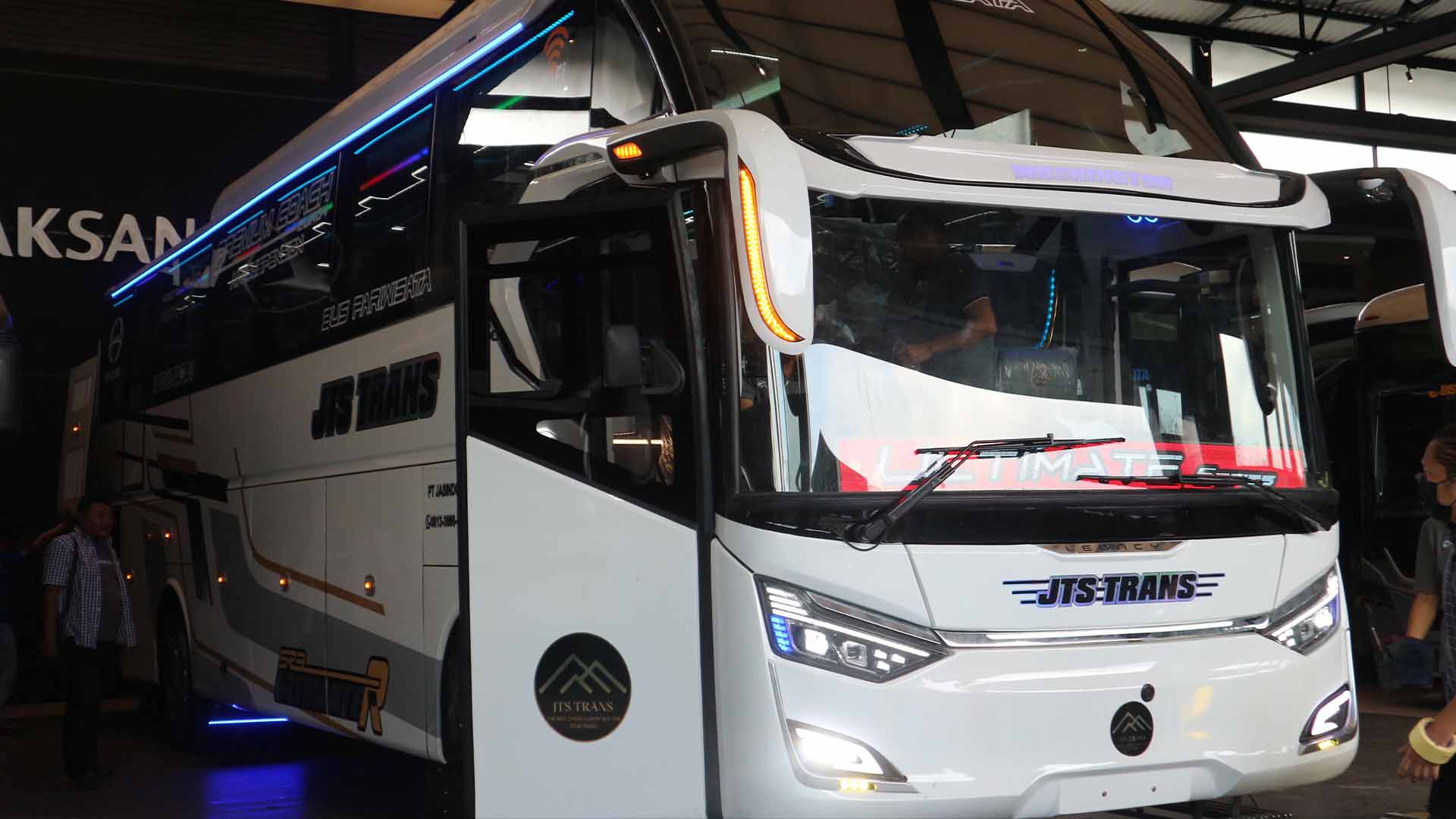 Sewa Bus Solo Surabaya