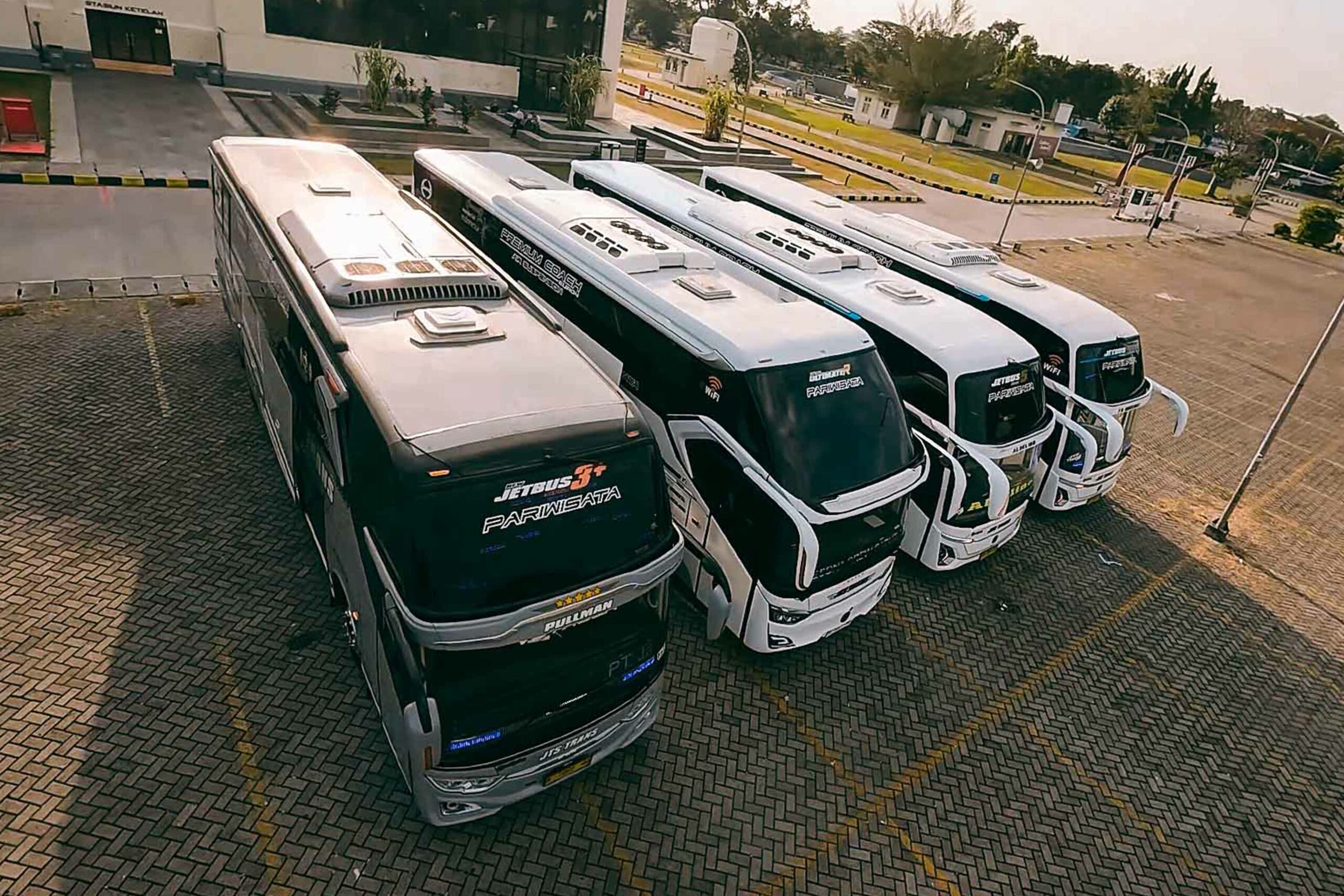 Sewa Bus Jogja Armada Lengkap