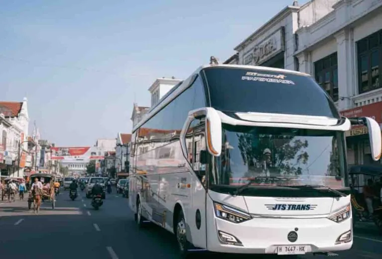 Sewa Bus Jogja-Semarang